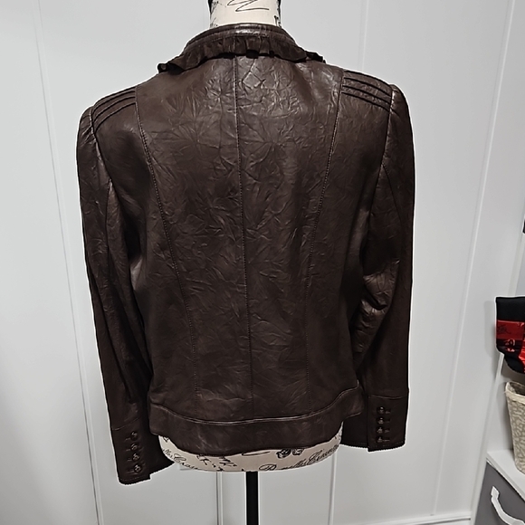 Chic Brown Leather Jacket - Picture 5 of 6